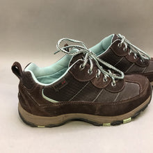 Load image into Gallery viewer, LL Bean Women's Brown & Blue Shoes (9 Wide)