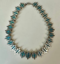 Load image into Gallery viewer, Vintage Taxco Mexico Double Leaf Sterling Turquoise Chip Inlay Link 17" Necklace (119.8g)