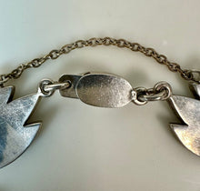 Load image into Gallery viewer, Vintage Taxco Mexico Double Leaf Sterling Turquoise Chip Inlay Link 7" Bracelet (25.4g)