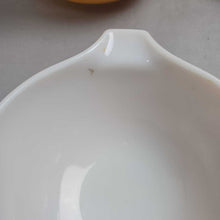 Load image into Gallery viewer, Set of 4 Pyrex Butterfly Gold Cinderella Nesting Bowls (#441, #442, #443, #444) (4.5x13x10.25)