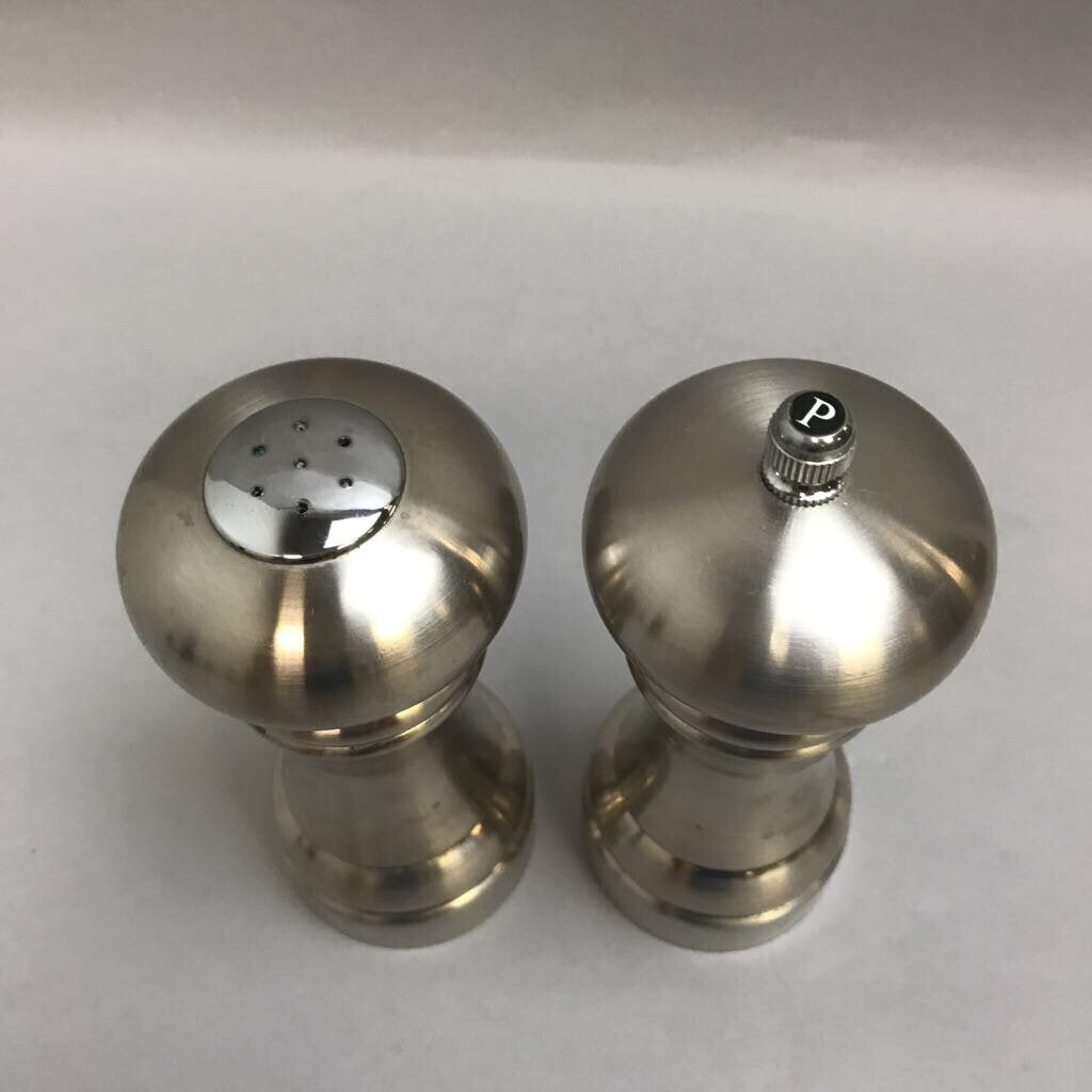 Vintage pewter salt & pepper shaker set – Vintage Arts Inc.