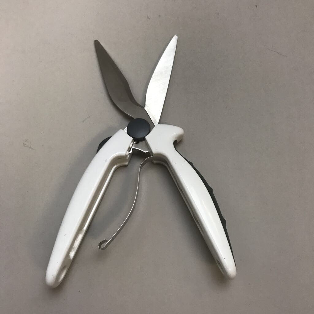 Zyliss Mutli-Purpose Kitchen Shears Scissors Notched Blade Spring Assi –  Main Street Estate Sales