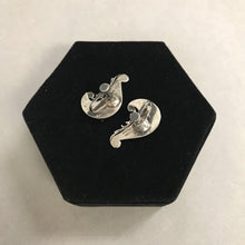 Load image into Gallery viewer, Siamese Flourish Sterling Screw Earrings

