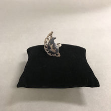 Load image into Gallery viewer, Sterling Siamese Ring sz 4.5
