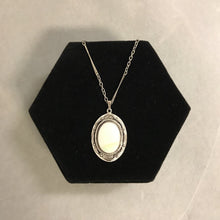 Load image into Gallery viewer, Silvertone Mother Of Pearl Necklace
