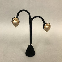 Load image into Gallery viewer, VIntage Goldtone Apple Pin &amp; Clip Earrings Set
