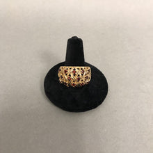 Load image into Gallery viewer, Vintage 9K Gold Garnet Statement Ring sz 10 (7.5g)
