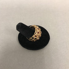 Load image into Gallery viewer, Vintage 9K Gold Garnet Statement Ring sz 10 (7.5g)
