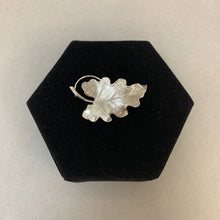 Load image into Gallery viewer, Sterling Leaf Pin
