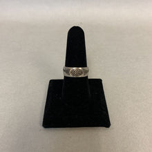 Load image into Gallery viewer, Ring sz 9
