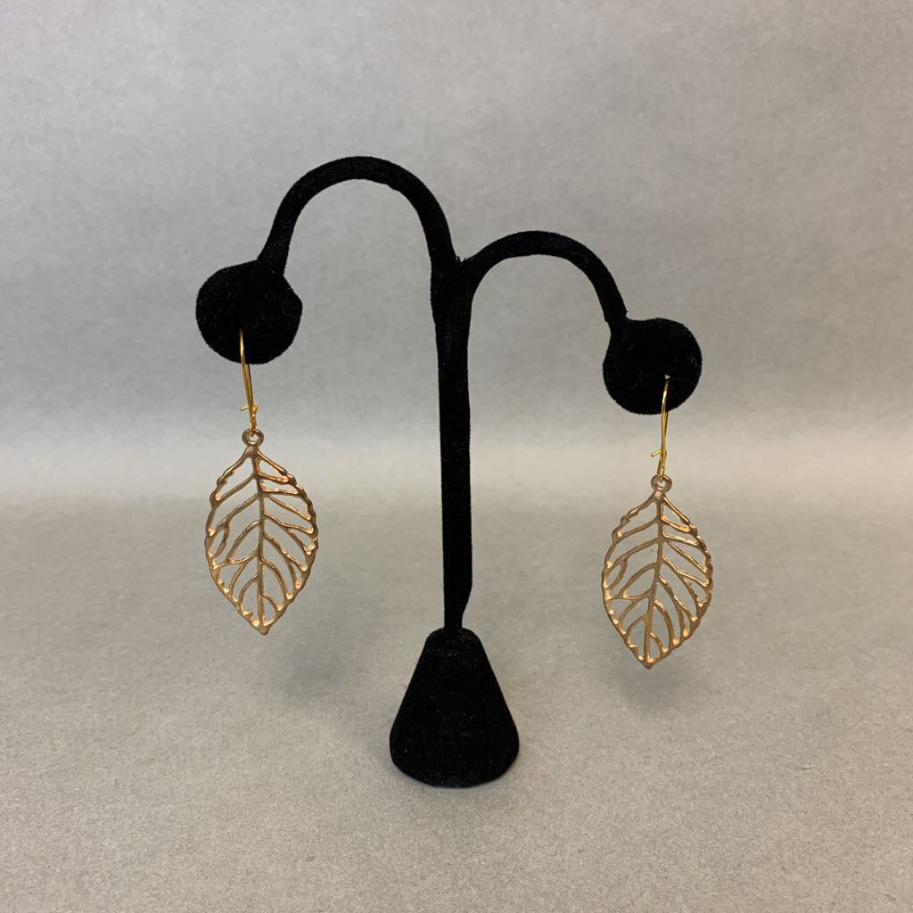 Mooncalf Handmade Goldtone Leaf Filigree Earrings