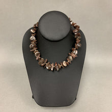 Load image into Gallery viewer, Vintage Dyed Shell Bead Choker Necklace
