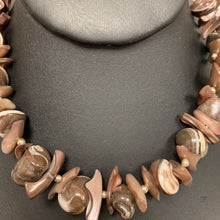 Load image into Gallery viewer, Vintage Dyed Shell Bead Choker Necklace

