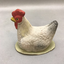 Load image into Gallery viewer, Vintage Plaster or Mache Hen or Chicken (4&quot;)
