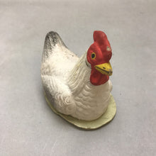 Load image into Gallery viewer, Vintage Plaster or Mache Hen or Chicken (4&quot;)
