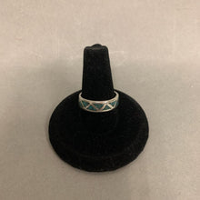 Load image into Gallery viewer, Sterling Turquoise Chip Inlay Ring sz 6.5
