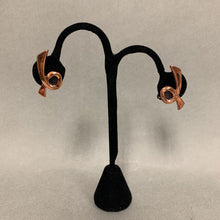 Load image into Gallery viewer, Renoir Copper Ribbon Clip Earrings
