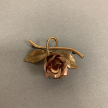 Load image into Gallery viewer, Vintage Krementz Yellow &amp; Rose Gold Plated Rose Brooch PIn (1.5")
