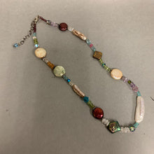Load image into Gallery viewer, Multicolor Swarovski Crystal Bead Freshwater Pearl Necklace (17")
