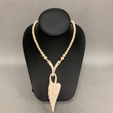 Load image into Gallery viewer, Vintage Carved Bone Swan Beaded Necklace (24&quot;)
