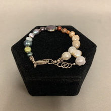 Load image into Gallery viewer, Freshwater Pearl Multicolor Gradient Sterling Bracelet (9&quot;)
