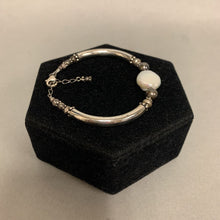 Load image into Gallery viewer, Sterling Bracelet w/ Focal Coin Freshwater Pearl (7.5&quot;)
