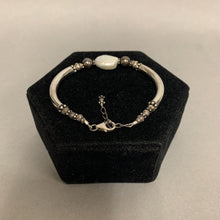 Load image into Gallery viewer, Sterling Bracelet w/ Focal Coin Freshwater Pearl (7.5&quot;)
