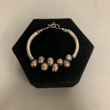 Load image into Gallery viewer, Sterling Bracelet w/ Gray Freshwater Pearls (6.5&quot;)
