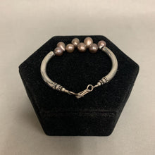 Load image into Gallery viewer, Sterling Bracelet w/ Gray Freshwater Pearls (6.5&quot;)
