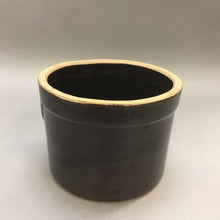 Load image into Gallery viewer, Brown Clay Pottery Pot 40oz USA (4.25&quot; x 6&quot;)
