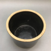 Load image into Gallery viewer, Brown Clay Pottery Pot 40oz USA (4.25&quot; x 6&quot;)
