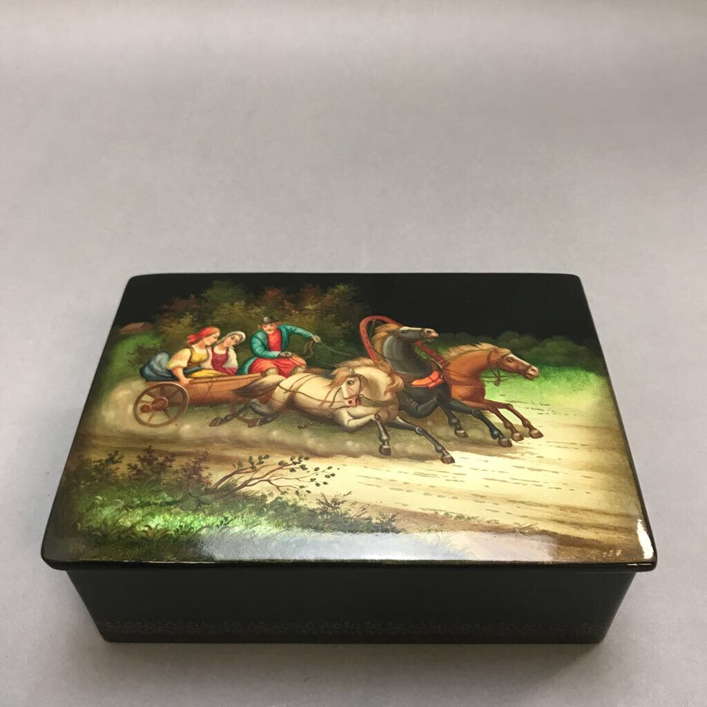 Russian Fedoskino Pegockuho Lacquer Box with Certificate (2x6x4)