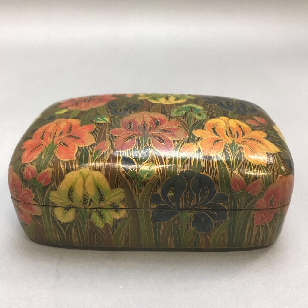 Vintage Lacquer Kashmir Hand Painted Paper Mache Trinket Box Made in India (2x6x6)