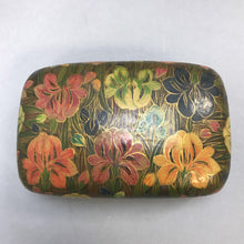 Load image into Gallery viewer, Vintage Lacquer Kashmir Hand Painted Paper Mache Trinket Box Made in India (2x6x6)
