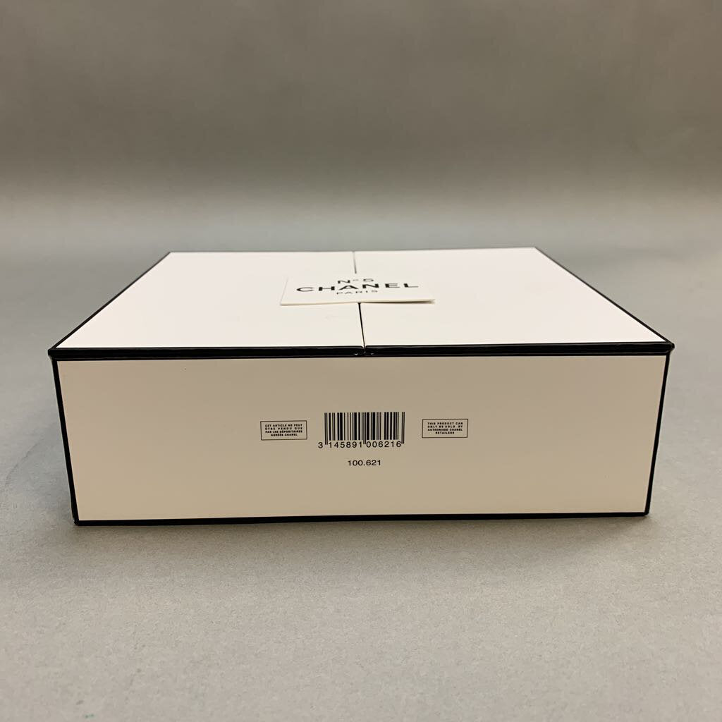 Chanel outlets box