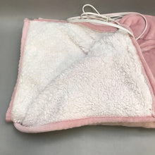 Load image into Gallery viewer, Pink Sherpa Heated Throw Blanket (60x50&quot;)
