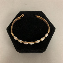 Load image into Gallery viewer, Artisan Made 10K Gold Wire Freshwater Pearl Bracelet (9.7g)
