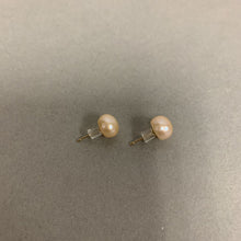 Load image into Gallery viewer, 14K Gold Peach Pearl Earrings
