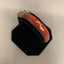 Load image into Gallery viewer, Vintage Siamese Sterling Crimson Inlay Hinged Bangle Bracelet (2.5&quot;)
