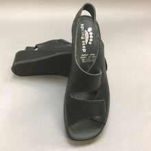Load image into Gallery viewer, New Spring Step Black Sandal (5)
