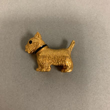 Load image into Gallery viewer, Vintage Krementz Goldtone Scottie Dog Brooch Pin (1.5&quot;)
