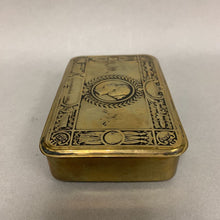 Load image into Gallery viewer, Brass Christmas 1914 Princess Mary Tin (1x5x3&quot;)
