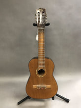 Load image into Gallery viewer, Espanola Classical Acoustic Guitar (~27.5&quot;)
