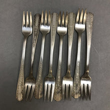 Load image into Gallery viewer, Vintage Hollywood Silver Co., Silverplate Set of 8 Relish Fork (6&quot;)
