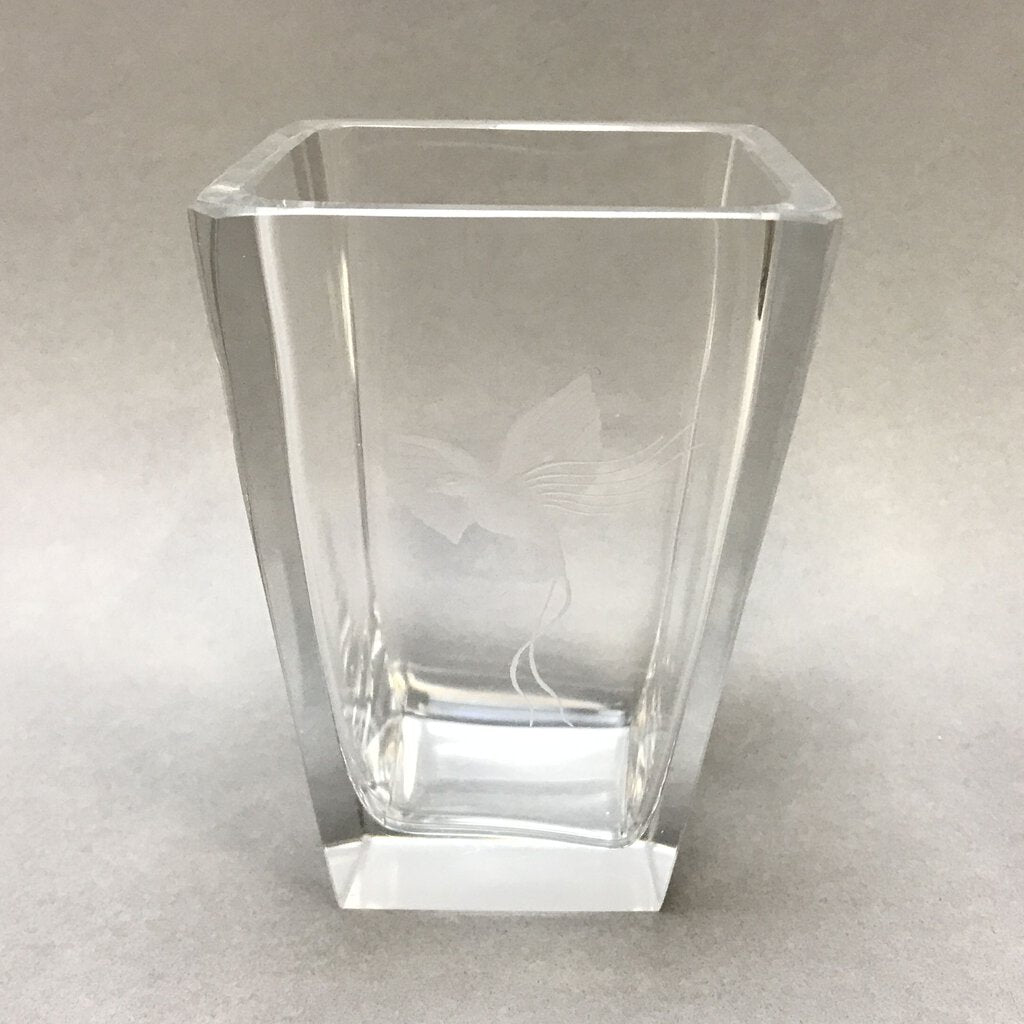 Orrefors Crystal Dove Bud Vase (4x3x3)