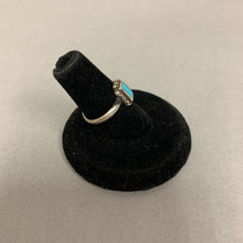 Load image into Gallery viewer, Sterling Turquoise Ring sz 4
