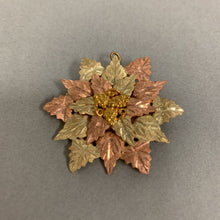 Load image into Gallery viewer, 10K Black Hills Yellow &amp; Rose Gold Leafy Round Pin (8.5g)
