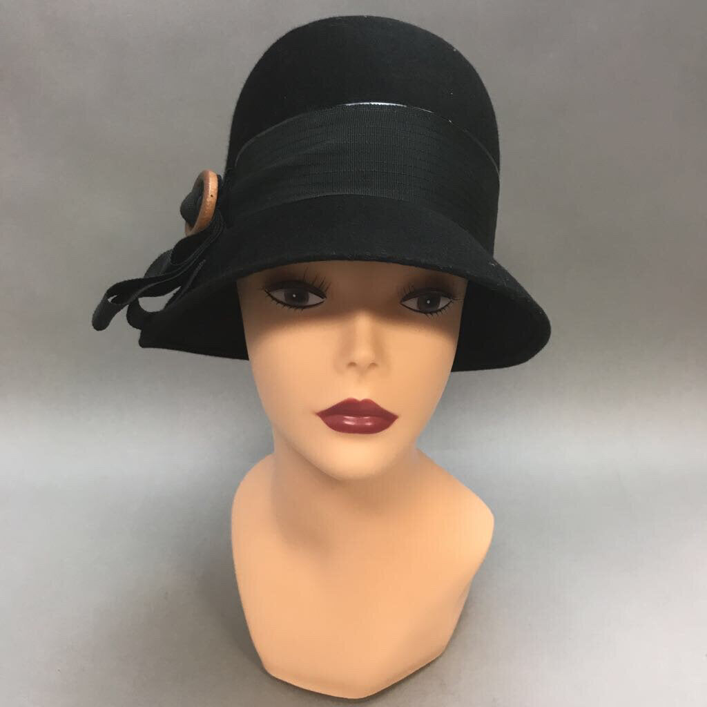 Vintage Henry Pollack Black Felt Cloche Hat