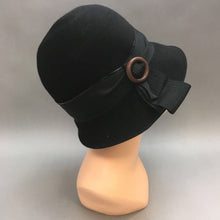 Load image into Gallery viewer, Vintage Henry Pollack Black Felt Cloche Hat
