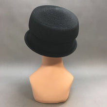Load image into Gallery viewer, Vintage Black Straw Ribbon Trim Cloche Hat
